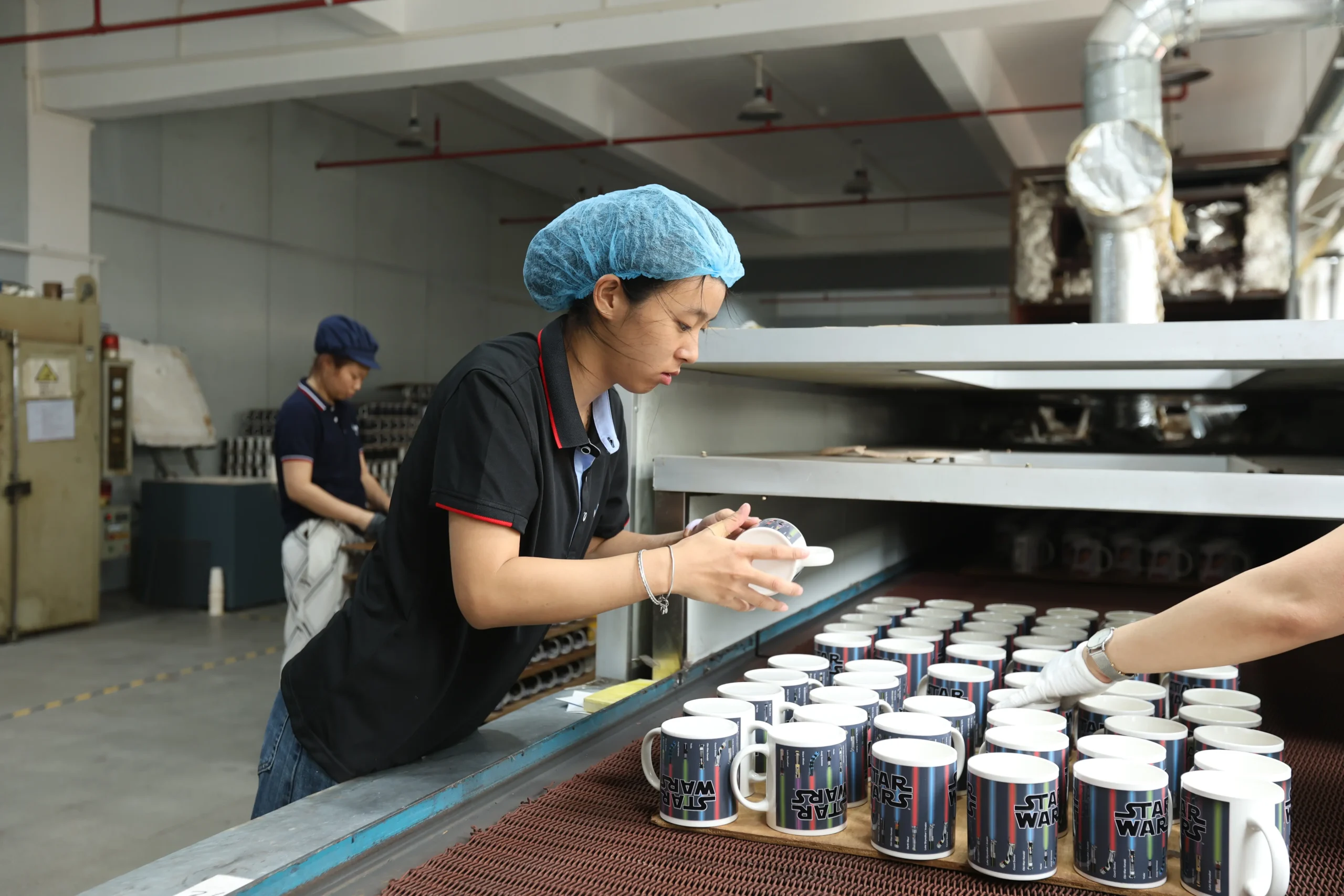 Spectrophotometer optical color evaluation matching mass production mug against approved pantone